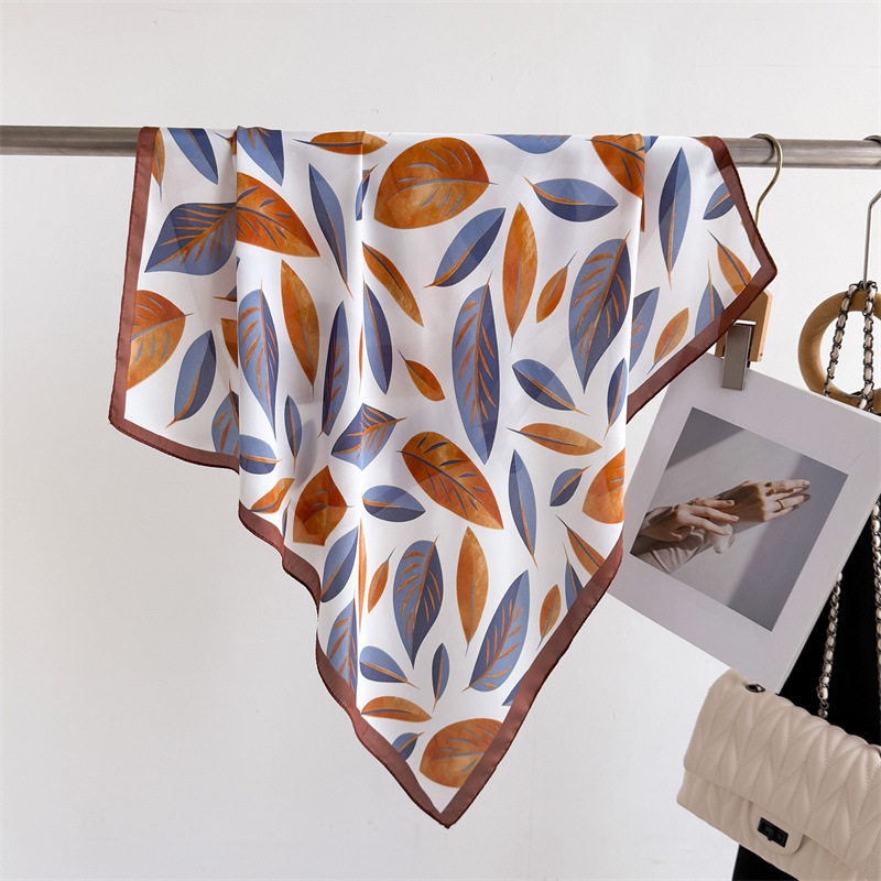 Luxury Brand Print 70cm Square - огляд і ціна Face Scarf Mask